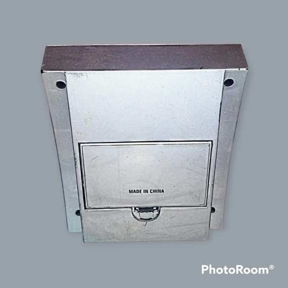 Quartz Insignia Desk Clock - Picture 3 of 3